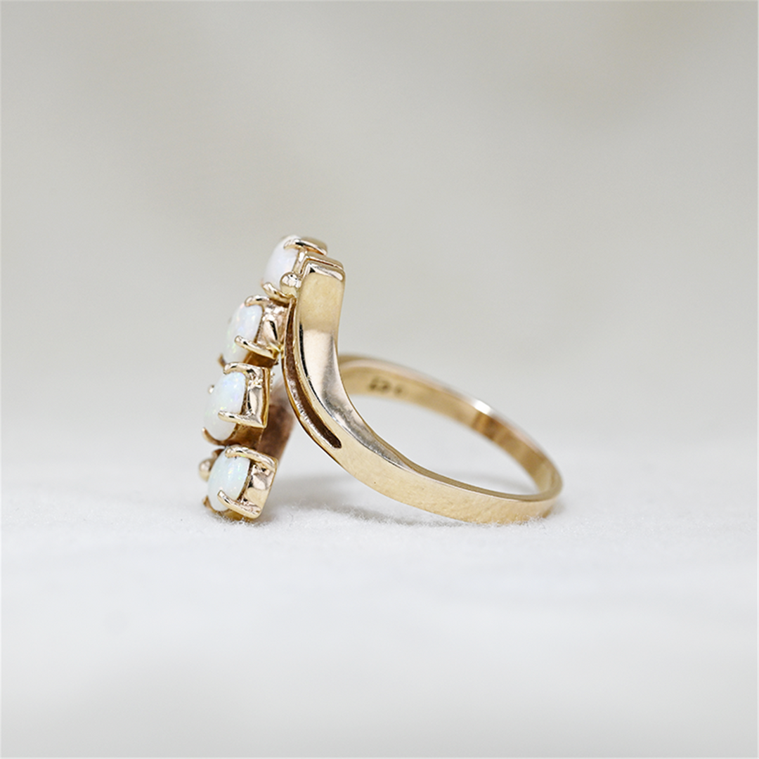 9K Yellow Gold Opal Estate Ring