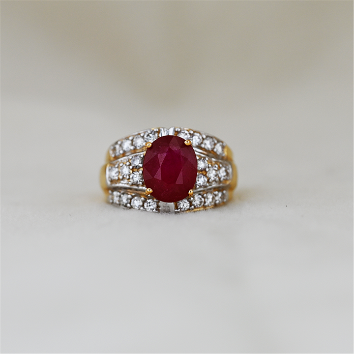 18KT Yellow Gold 0.76ctw Diamond Ruby Ring