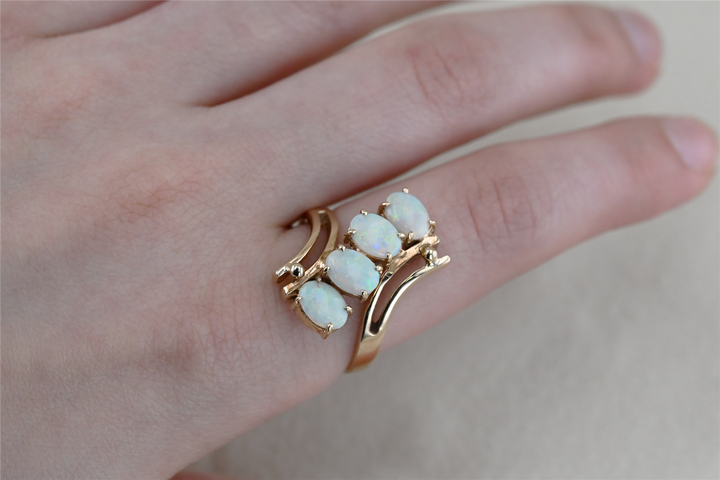 9K Yellow Gold Opal Estate Ring