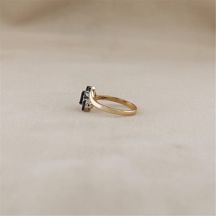 10K Yellow Gold Sapphire Diamond Estate Ring