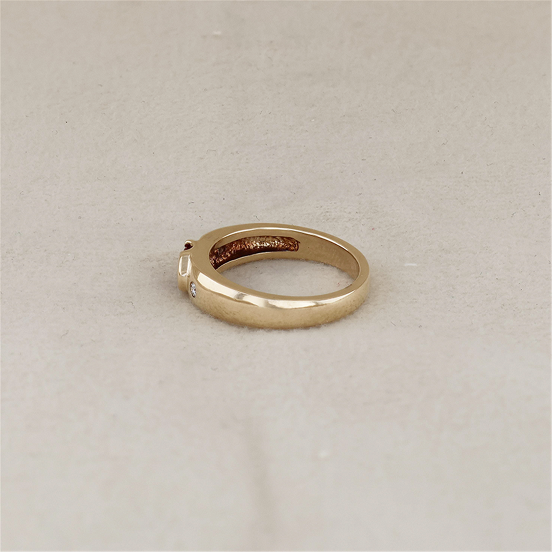 10K Yellow Gold Ruby Diamond Estate Ring