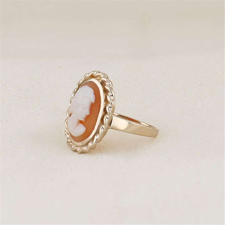 10K Yellow Gold Cameo Estate Ring
