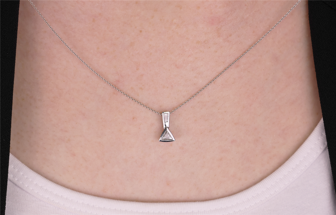 14K White Gold 0.23ctw Diamond 18" Necklace