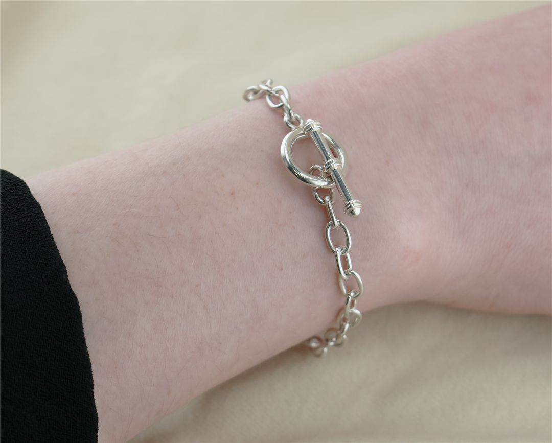 Sterling Silver Open Link Toggle Clasped 7" Bracelet