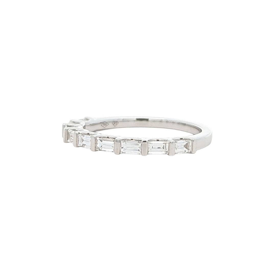 18KT White Gold 0.55ctw Diamond Band