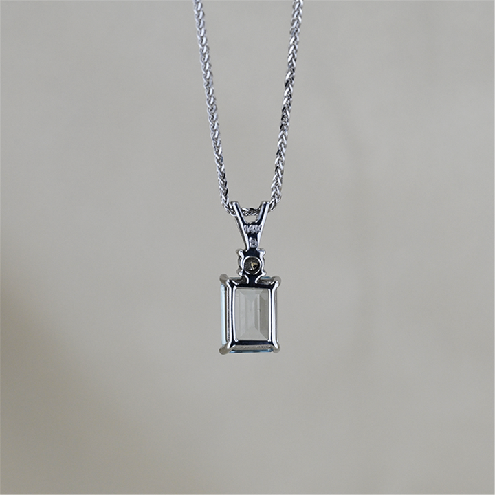 14KT White Gold Aquamarine 0.08ctw Diamond 18" Estate Necklace