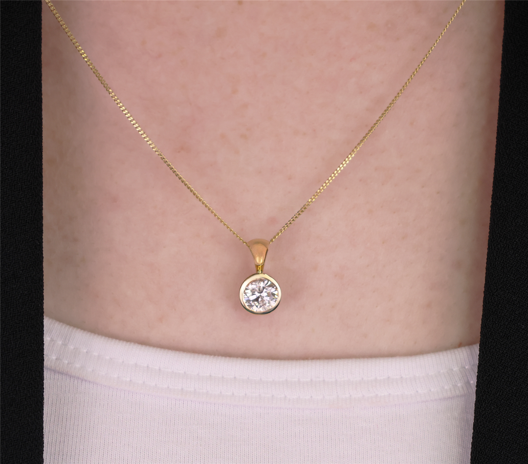 14K Yellow Gold 0.90ctw Diamond Estate Necklace