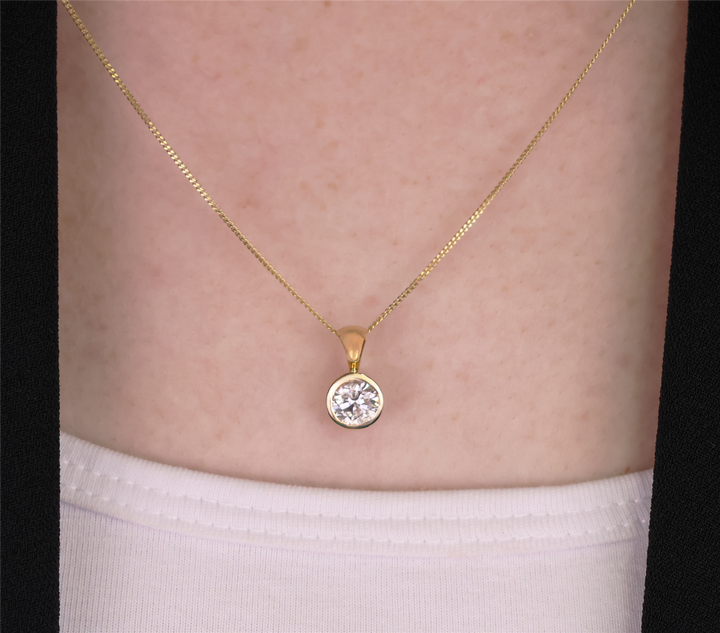 14K Yellow Gold 0.90ctw Diamond Estate Necklace