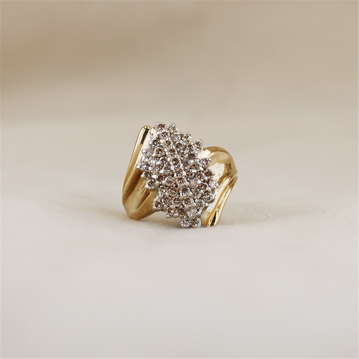 10K Yellow Gold 1.00ctw Diamond Cluster Ring