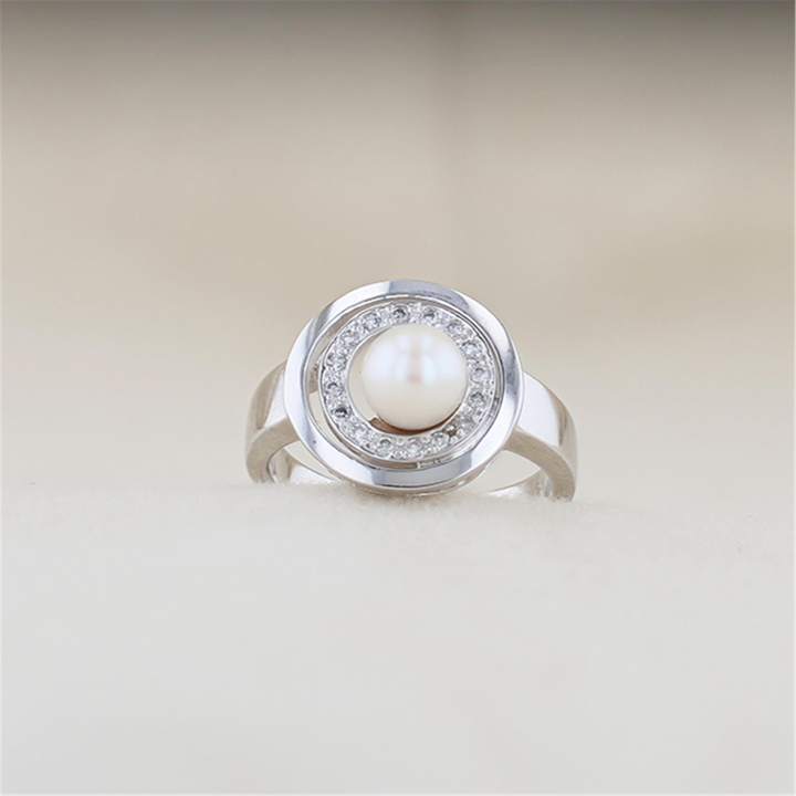 10K White Gold 0.08ctw Pearl Estate Ring
