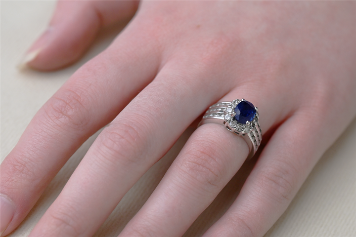 18K White Gold Sapphire 1.18ctw Diamond Estate Ring