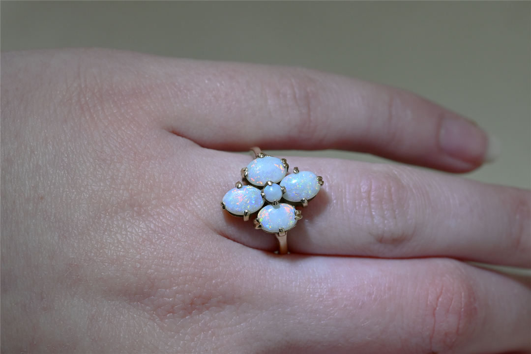10K Yellow Gold Opal Vintage Estate Ring
