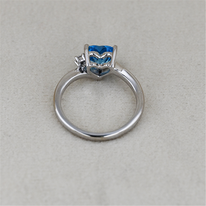 14K White Gold Blue Topaz Diamond Estate Ring
