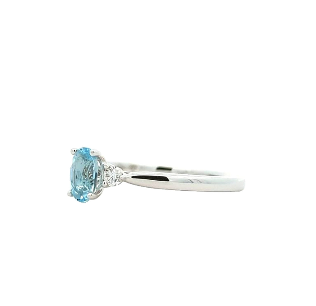 18KT White Gold Aquamarine and 0.10ctw Diamond Ring