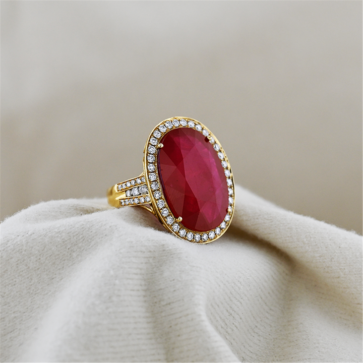 18KT Yellow Gold Ruby Diamond Estate Ring