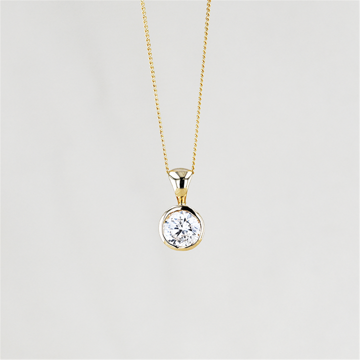 14K Yellow Gold 0.90ctw Diamond Estate Necklace