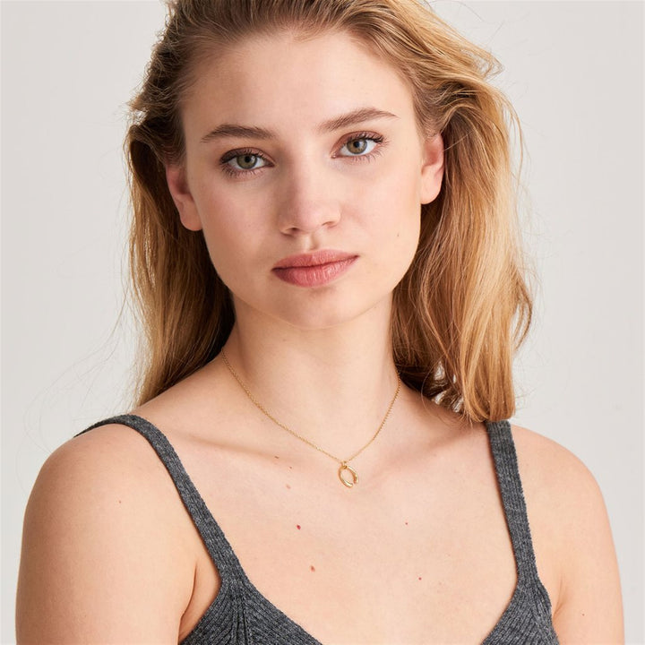 "LUXE MINIMALISM" Luxe Curve Necklace Gold