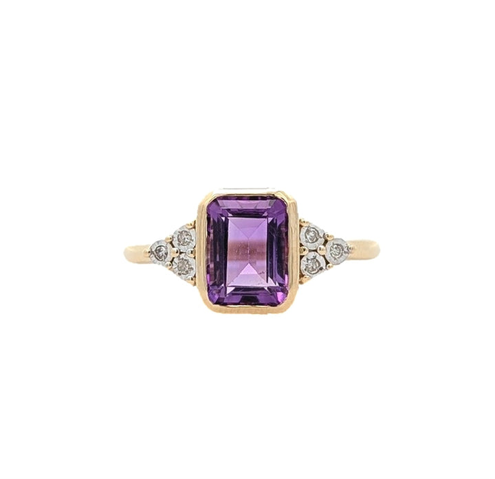 10KT Yellow Gold Amethyst and Diamond Ring
