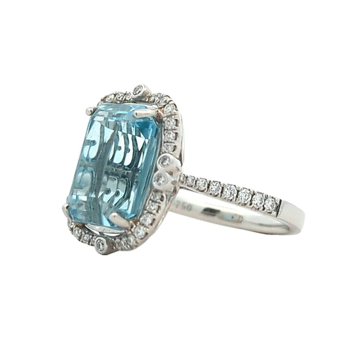 18KT White Gold Aquamarine and 0.36ctw Diamond Estate Ring