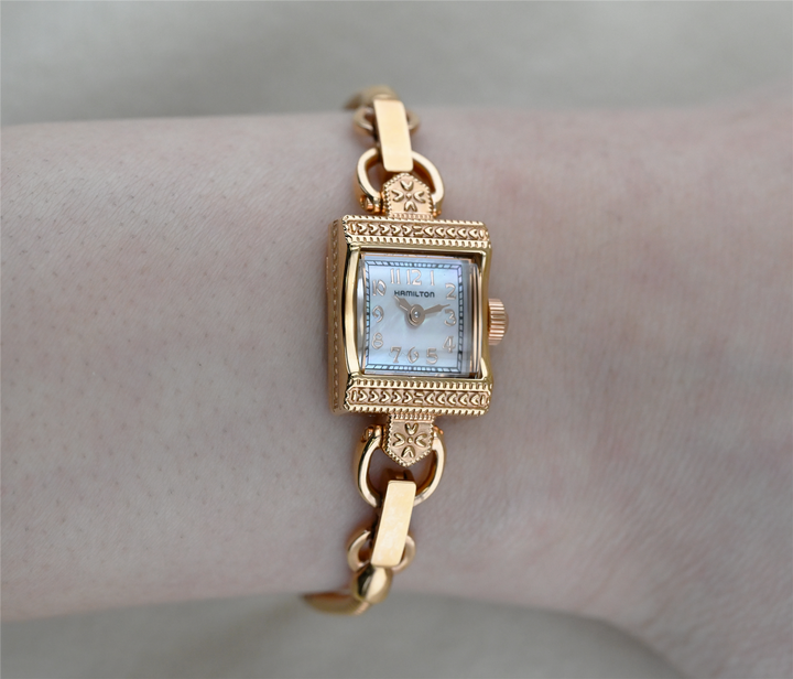 Hamilton American Classic Lady Hamilton Necklace H31241190 15mm x 19mm 2025