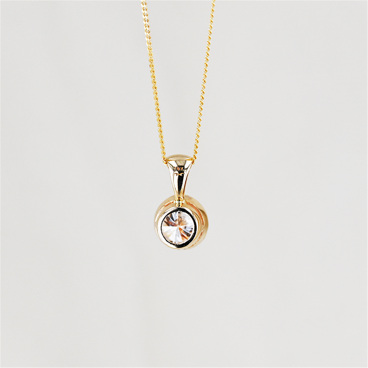 14K Yellow Gold 0.90ctw Diamond Estate Necklace