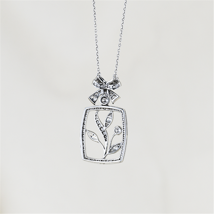 Platinum Floral 0.82ctw Diamond 16" Necklace