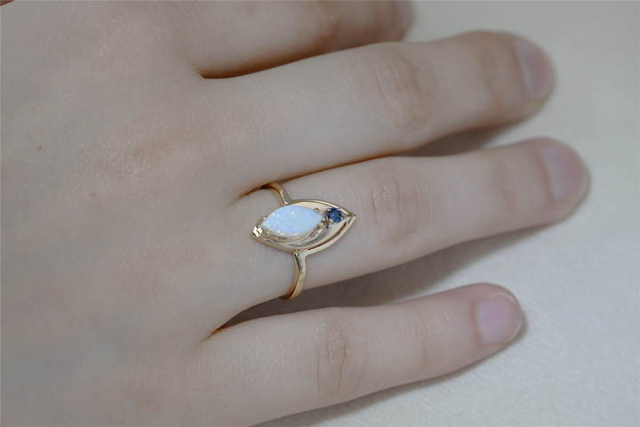 10K Yellow Gold Opal Blue Sapphire Estate Ring