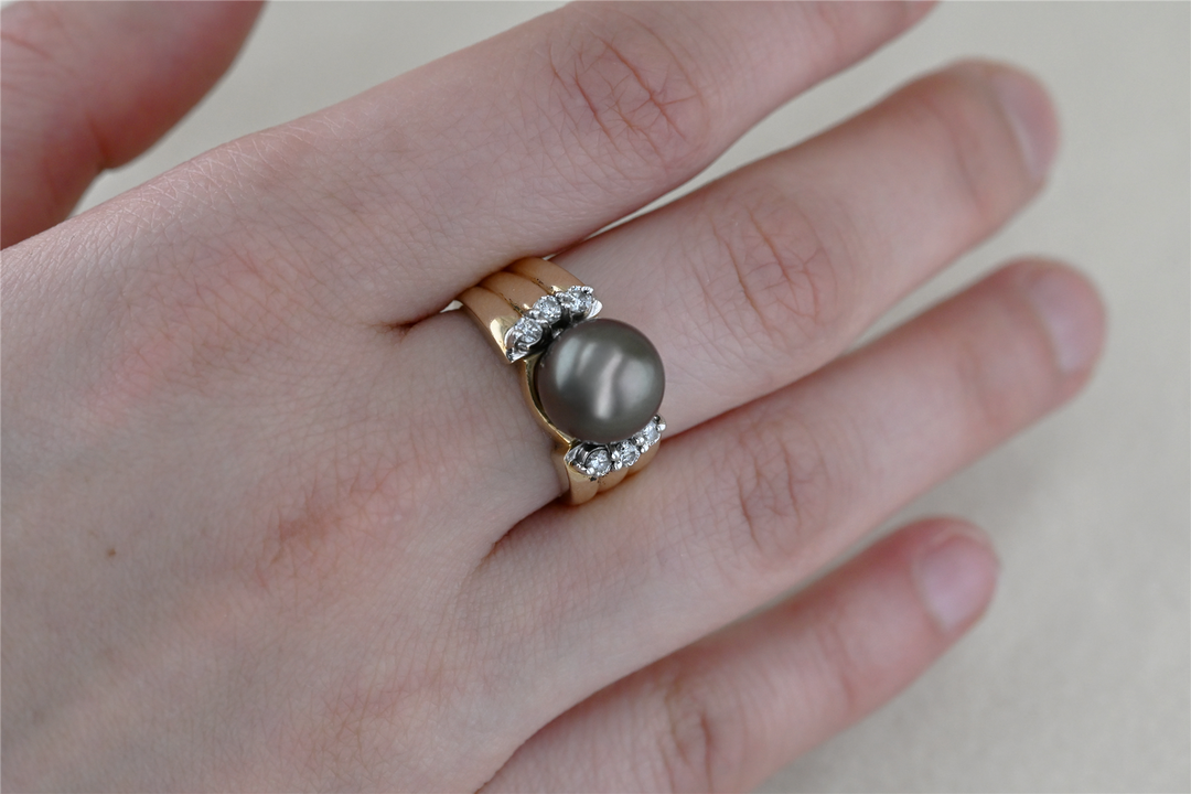 14K Yellow Gold 0.30ctw Diamond Tahitian Pearl Estate Ring