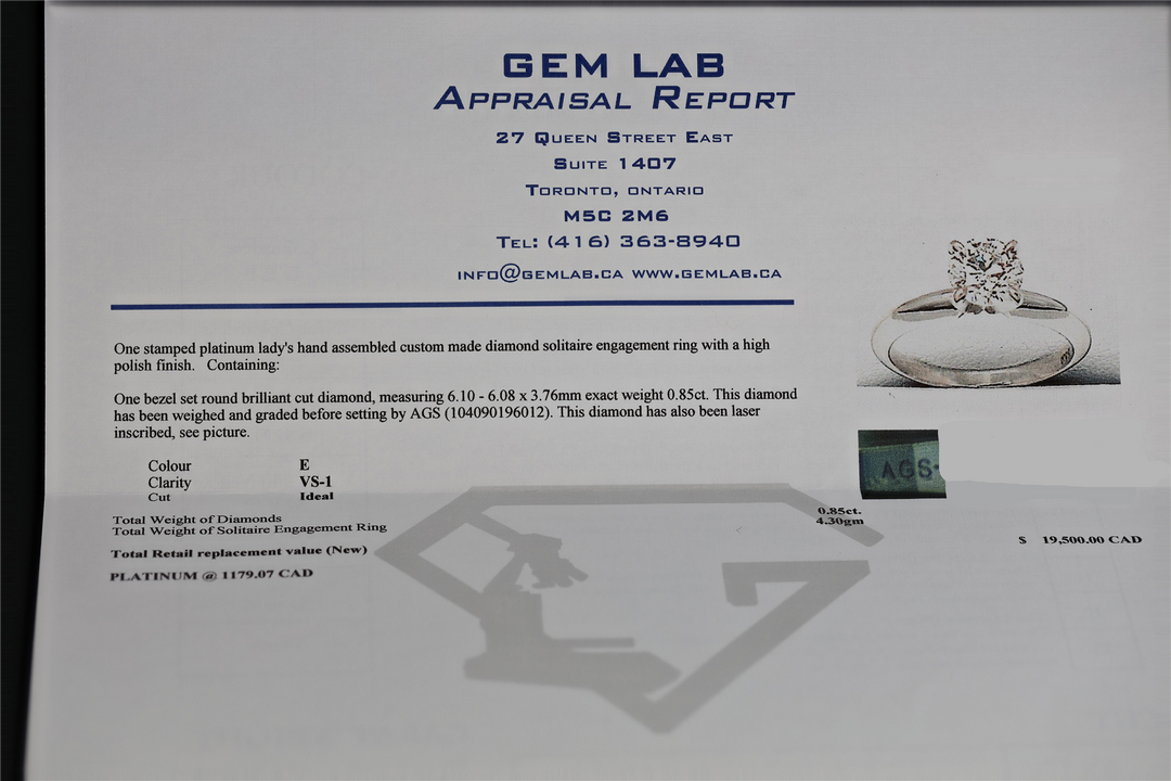 Platinum 0.85ctw Diamond Solitaire Estate Engagement Ring