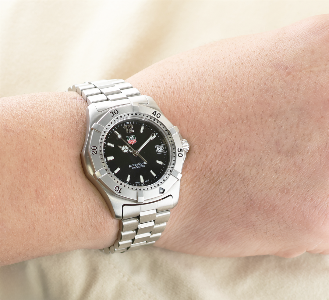 Vintage TAG Heuer 2000 Series Watch