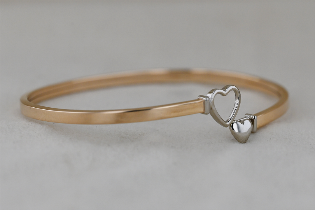 10K Two-Toned Estate Heart Bangle