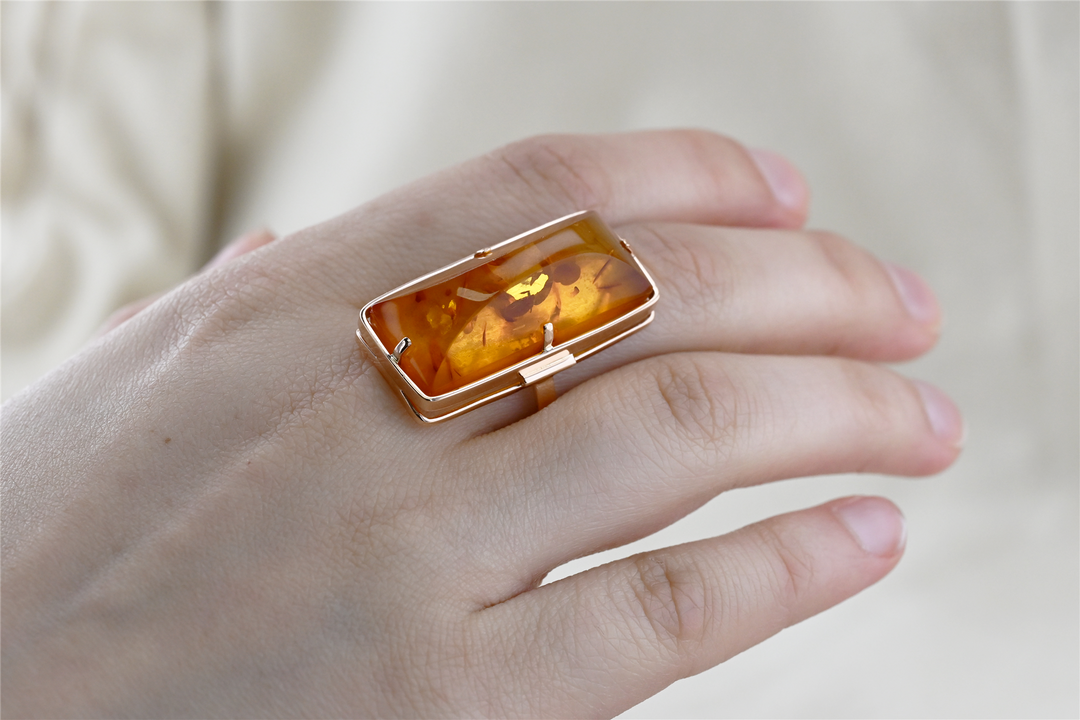 14K Rose Gold Natural Amber Estate Ring